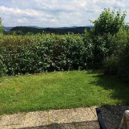 Rolligerechtes Mit Terrasse Und Garten * Zandt